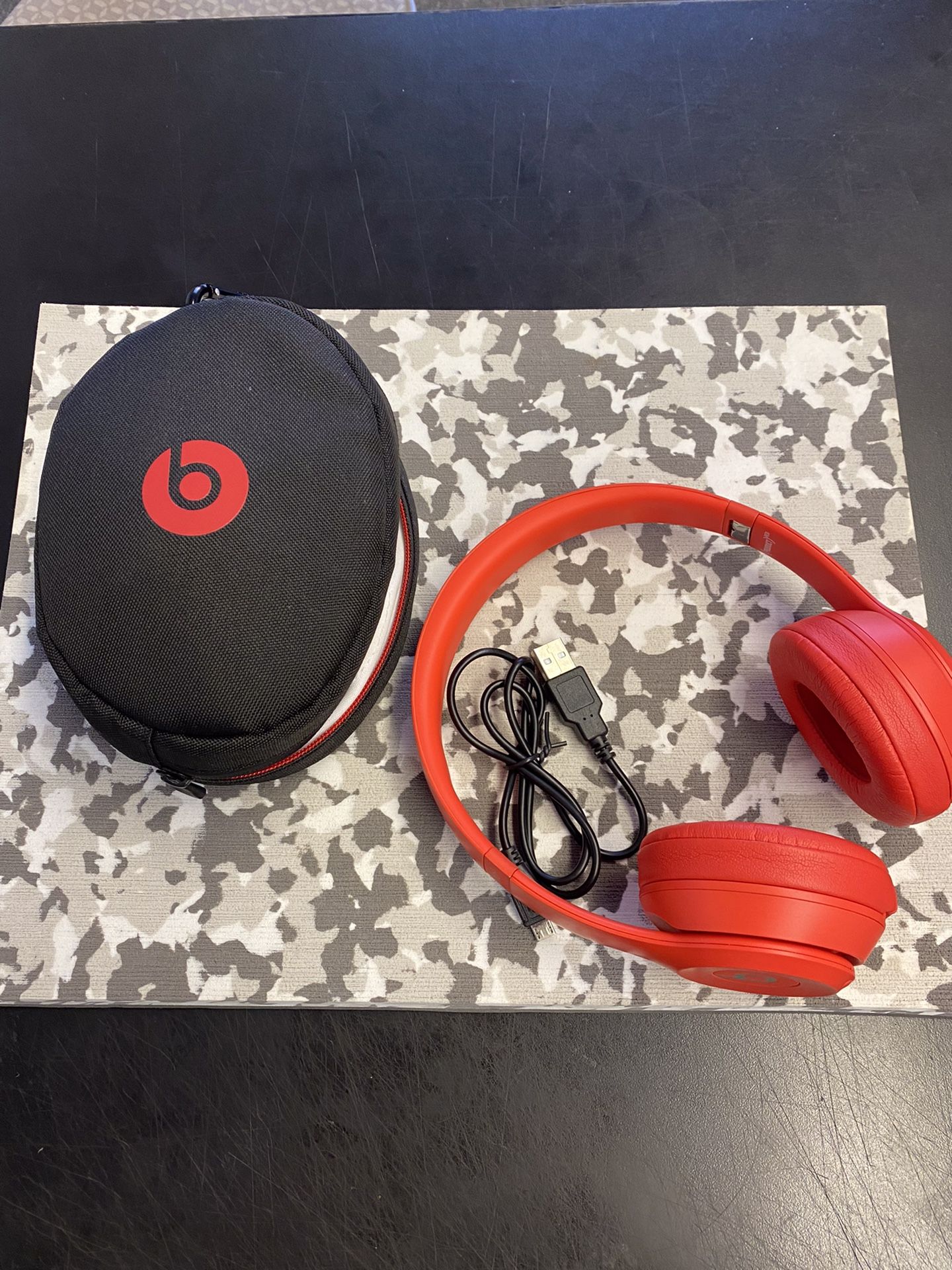 Beats Solo 3 Headphones Bluetooth