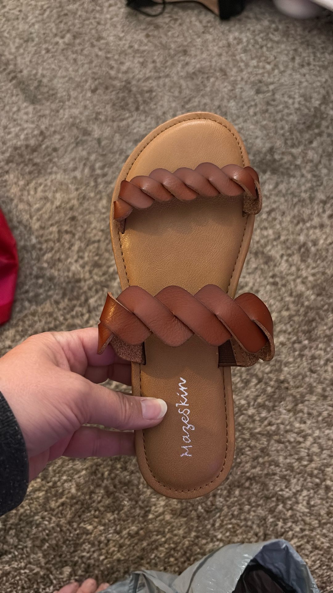 New!!! Size 7 Sandals