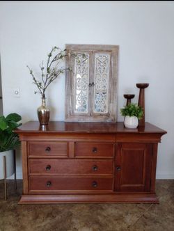 Real Wood Cabinet Multi Purpose Media Dresser Buffet 