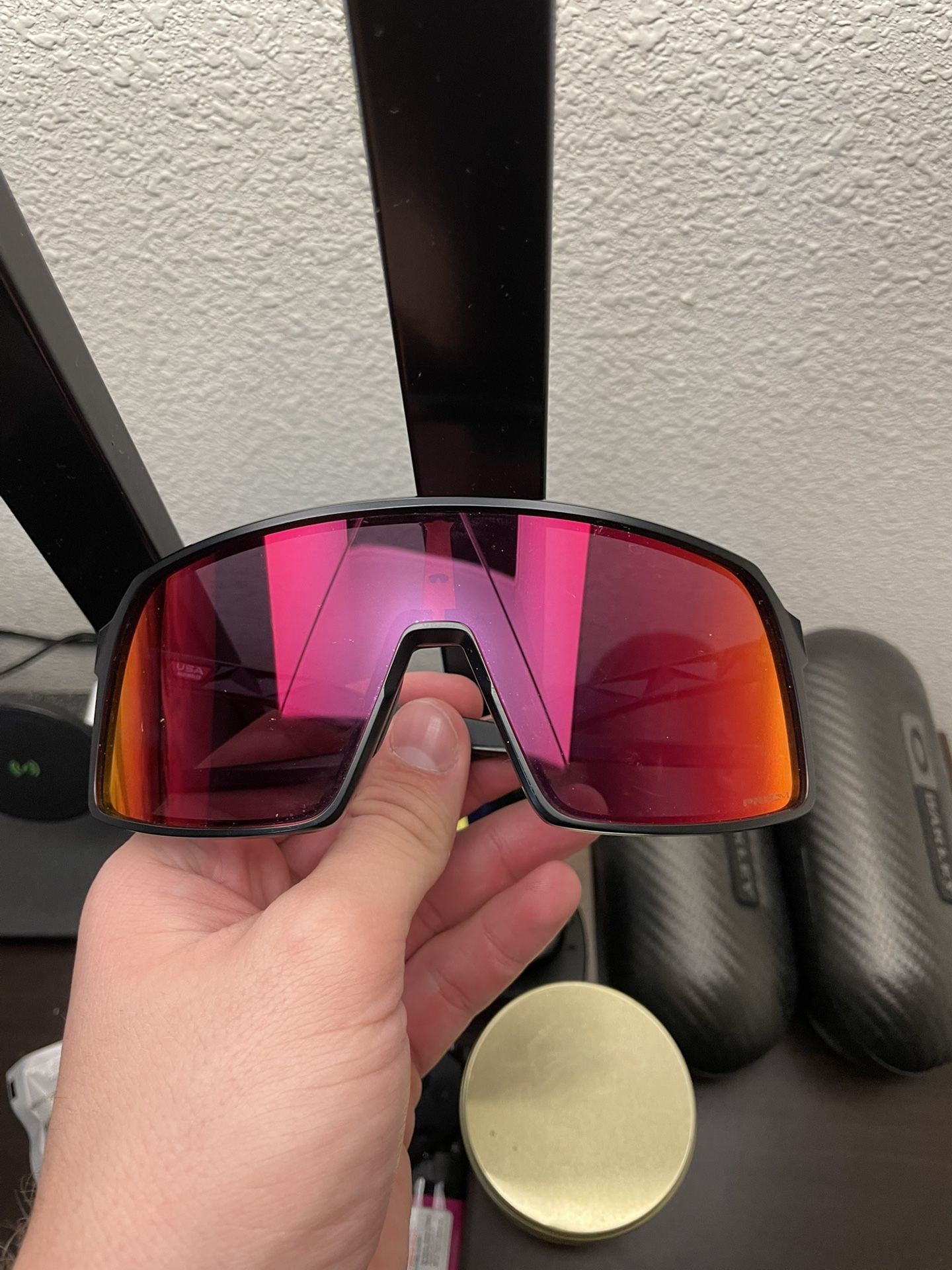 Oakley Sutros