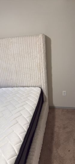 King sized upholstered bed