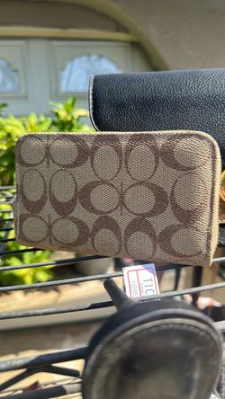 Coach hand purse