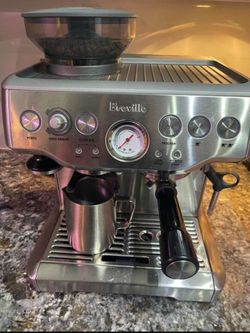 Breville Barista Express Espresso Machine – Great Condition – Available June 15