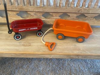 2 mini wagons