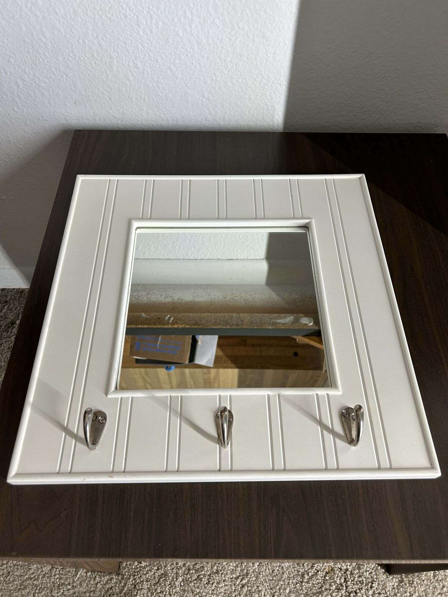 Key Holder With Mirror