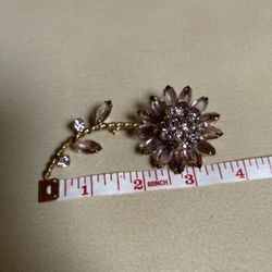 Vintage Crystal Flower Brooch Pin Rhinestone Brooches Gold Tone