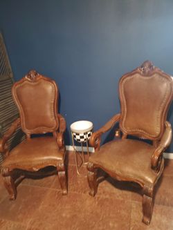 2 Big Brown Leather Chairs And Table 