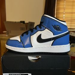 Jordan 1 Mid Signal Blue Sizes 4Y, 4.5Y, 5.5Y, 6Y, 6.5Y, 7Y