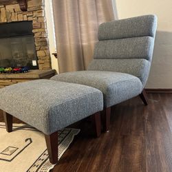 Chairs (2)With ottomans