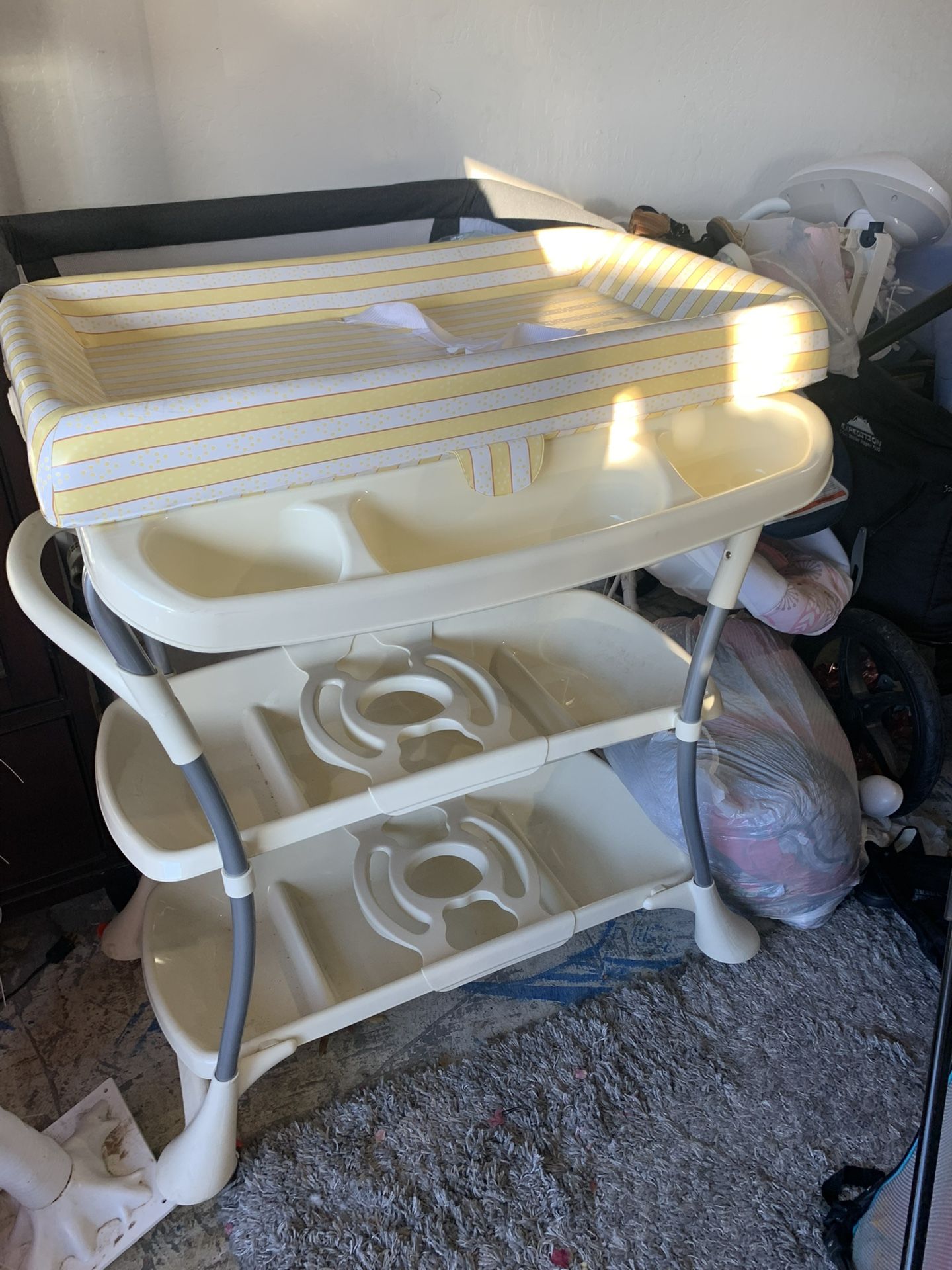 Baby Shower And Changing Table