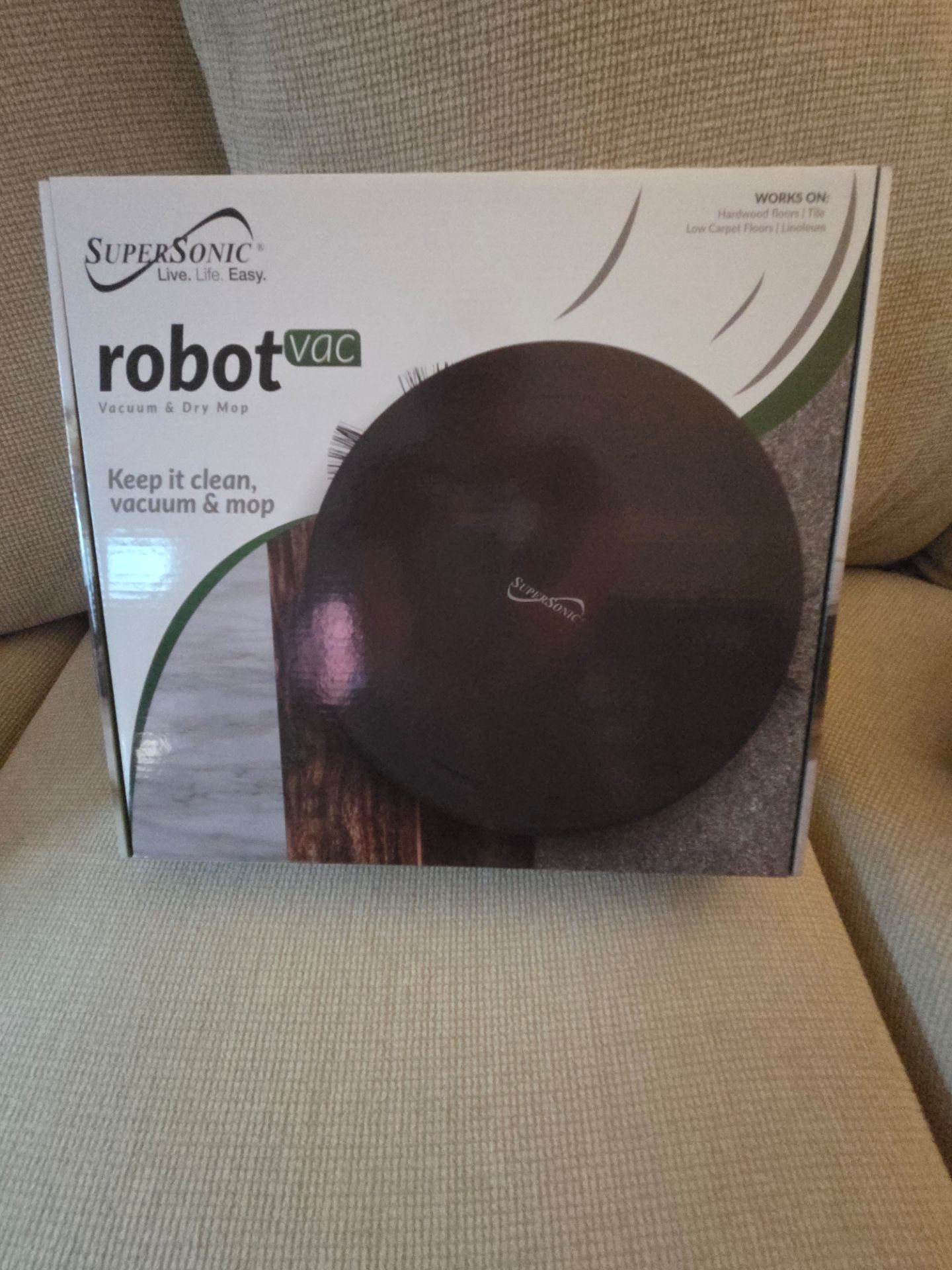 SuperSonic robot vacuum & mop NEW
