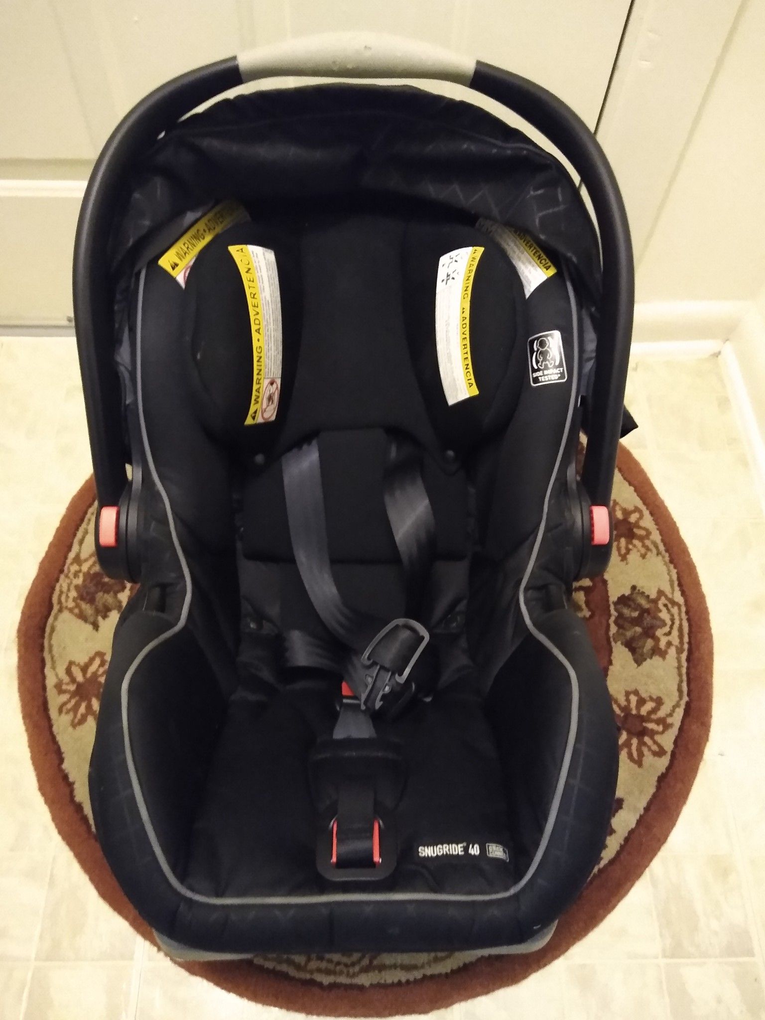 Two car seats two with bases $60 each