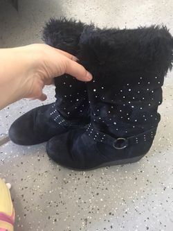 Girls boots size 3