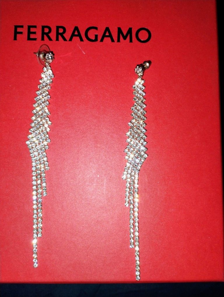 Accessories bracelet, necklace,earrings cache,RL 