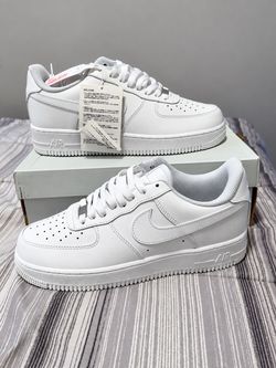 Nike Air Force 1 Low Triple White Men’s Size 9 Brand New w/ Tags & Box