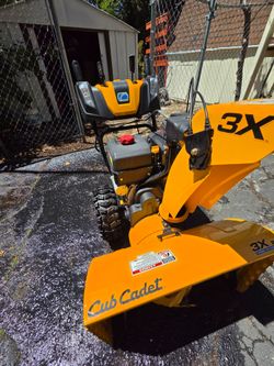 Cub Cadet 3 x 28 Snowblower