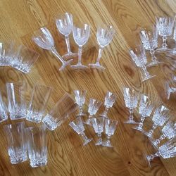 (32) Vintage W.M.Dalton crystal stemware and glasses