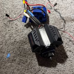Velineon VXL-8s Waterproof ESC and a 1200XL Big Block brushless motor