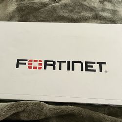 Fortinet FortiSwitch 224D-POE – Managed PoE Switch (Excellent Condition)