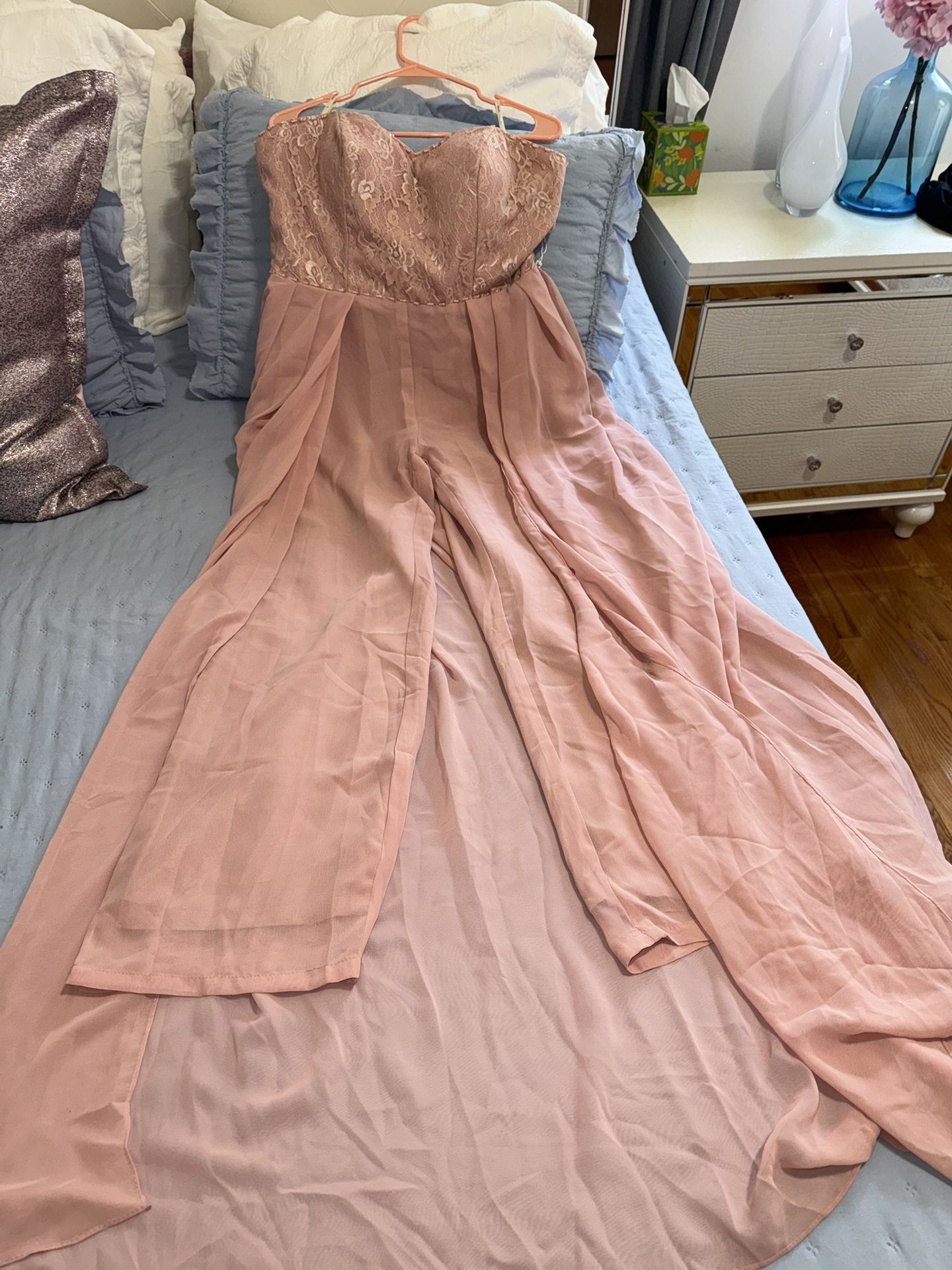 LANTING BRIDE , STRAPLESS JUMPSUIT size Large, New Whit Tags