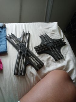 Lionel Cross Tracks