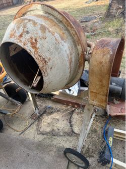 Cement mixer
