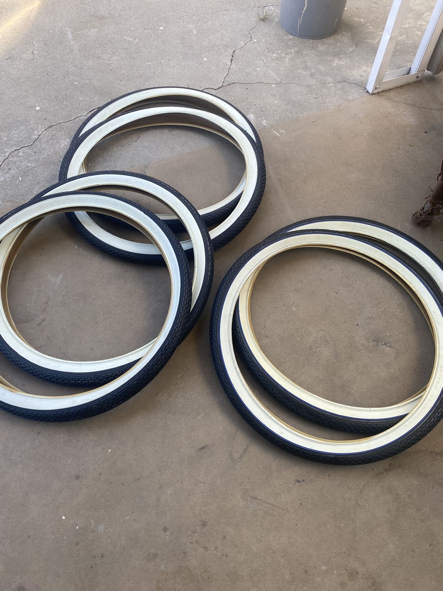 New Duro 26 X 2.125 3 Pair