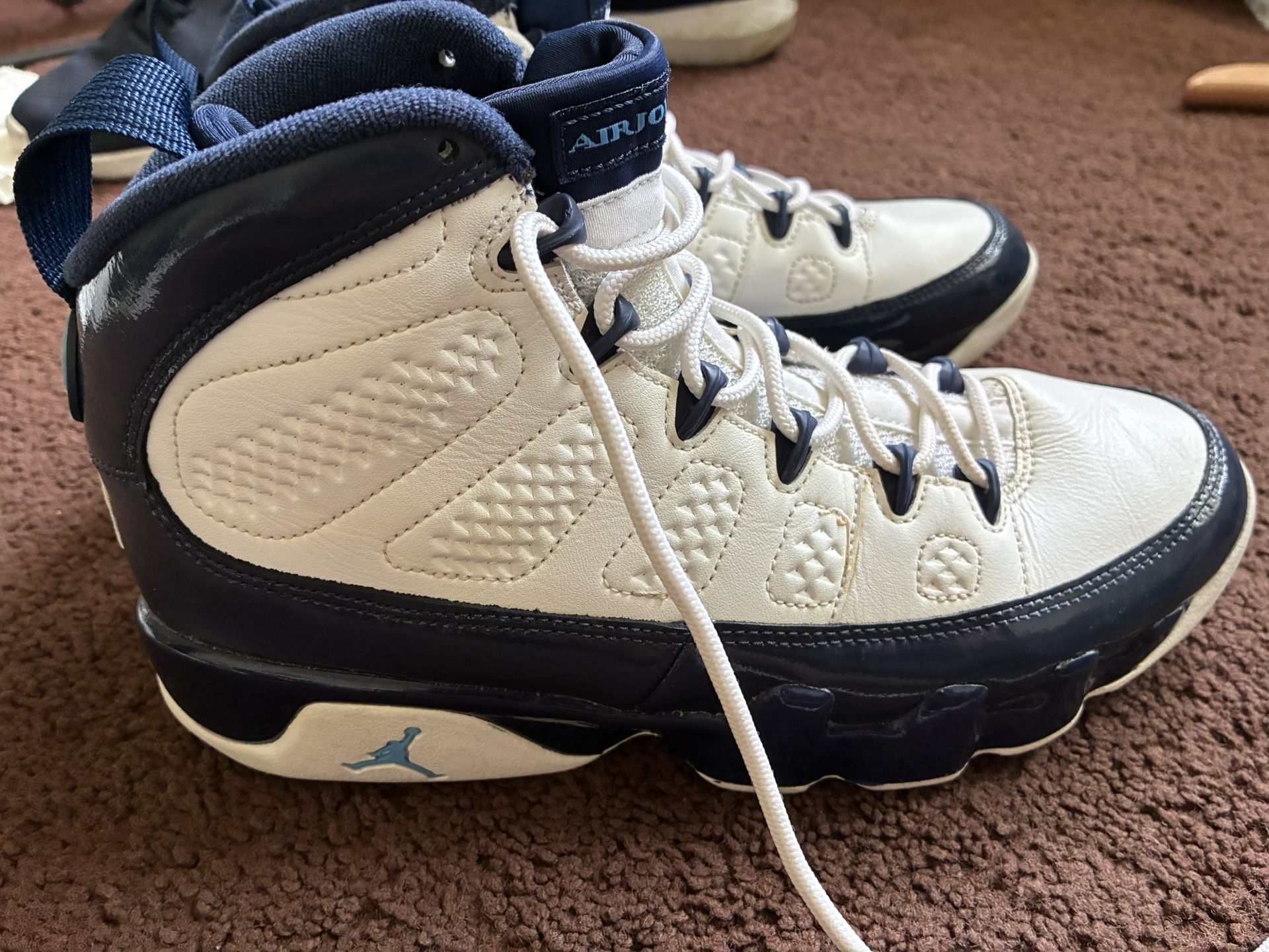 Nike Air Jordan 9 Retro UNC