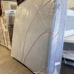 KING MATTRESS SEALY POSTUREPEDIC ELITE HYBRID HIGH POINT 