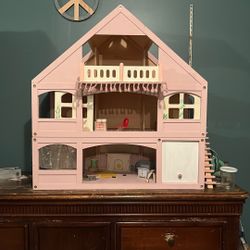 Dollhouse 
