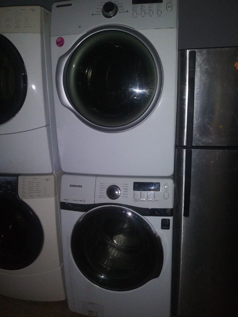 Samsung front load washer and gas dryer set