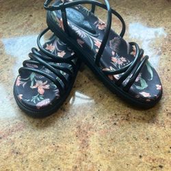 Roxy Brooke Women’s Strappy Sandals