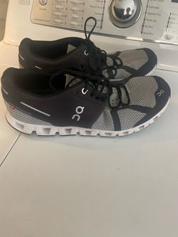 On Cloud Running Sneakers
