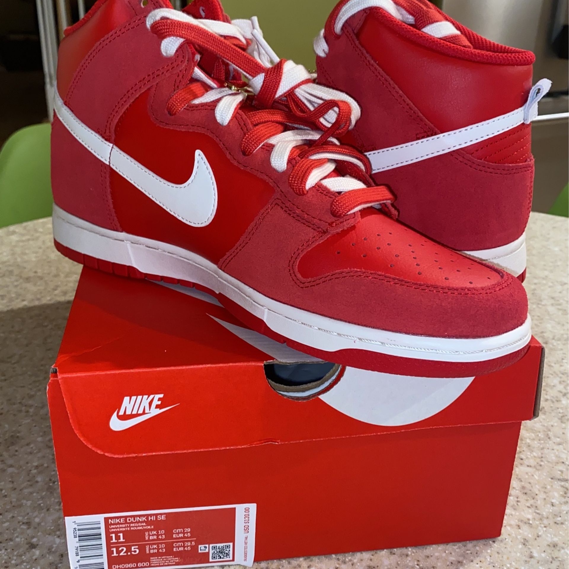 Nike Dunk High Se “First Use” Pack Size 11 Brand New