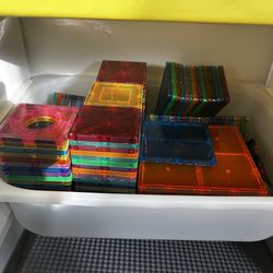 Magna-Tiles