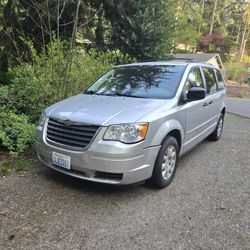 2008 Chrysler Town & Country LX 