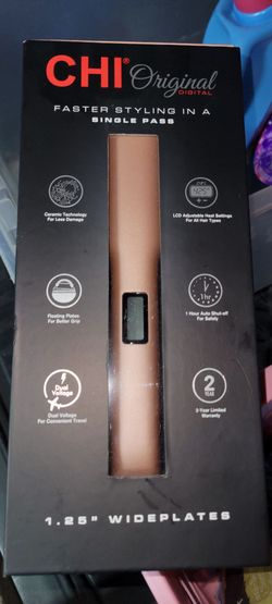 CHI Digital Flat Iron 1.25" Rose Gold
Brand new in Box