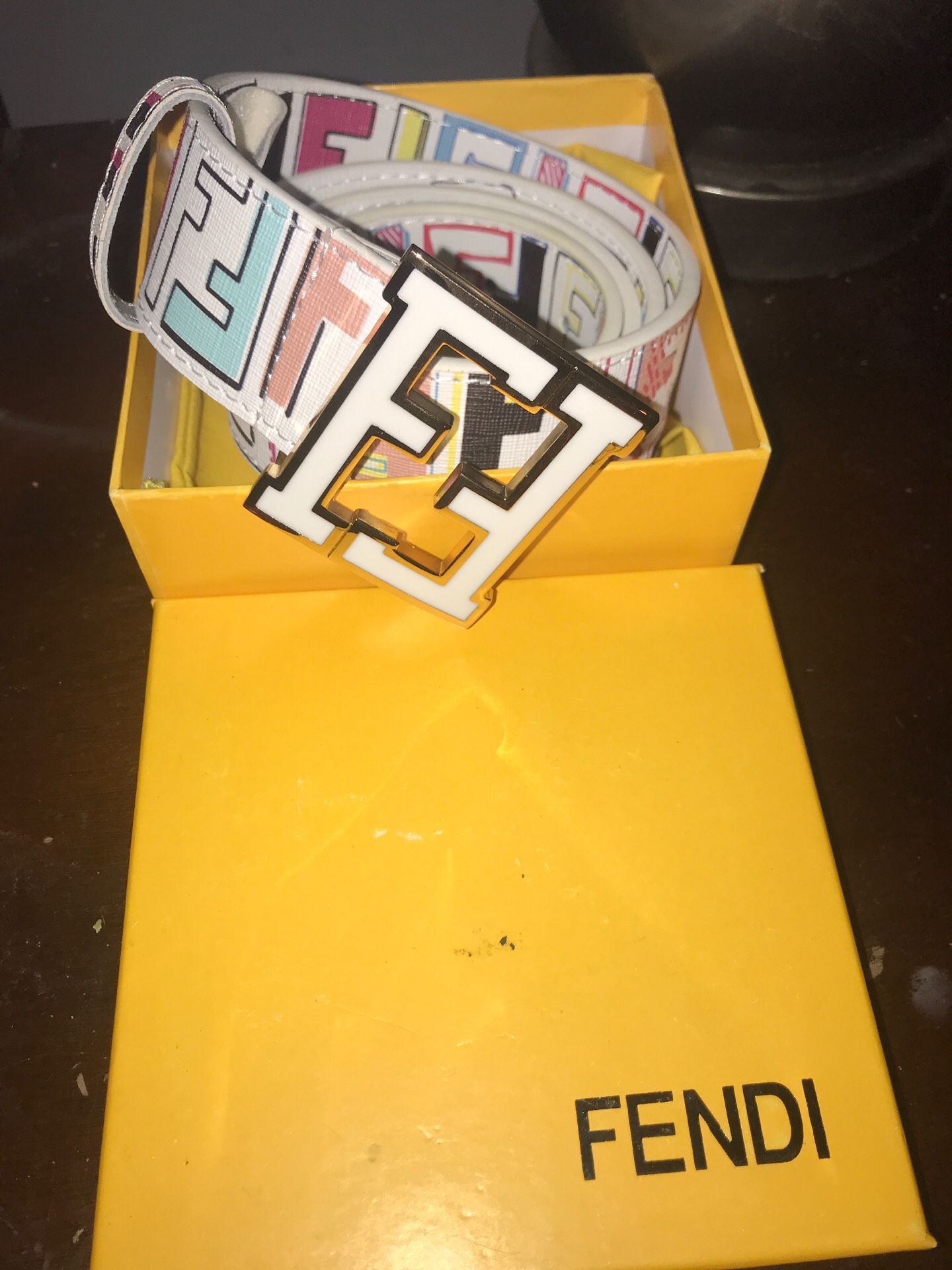 Men’s fendi belt