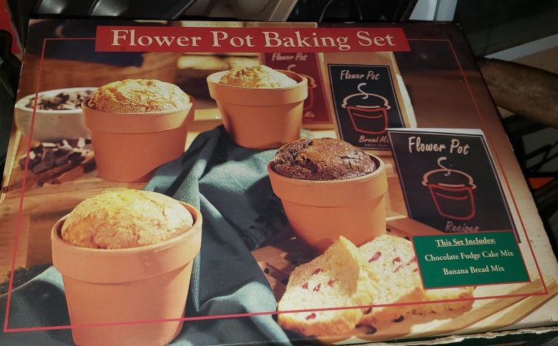 Flower Pot Baking Set Of 4 Pots Plus Recipe Book