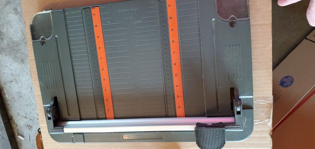 Paper Cutter
