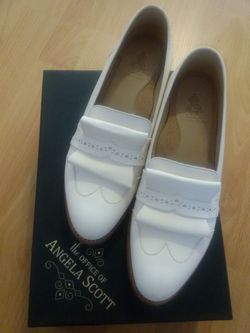 Angela Scott Women's Leather Shoes, Size 6.5, Never Used