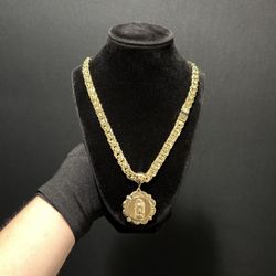 14K Gold filled chino link chain with a Virgin Mary Pendant 