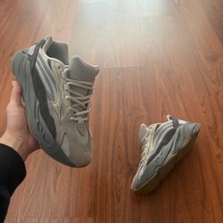Adidas Yeezy Boost 700 V2 Tephra 