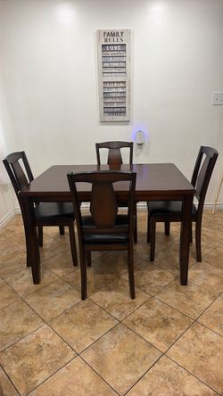 Dining room table $120 OBO