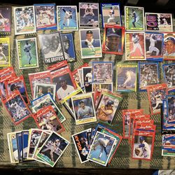 Early 90’s Baseball Cards (82cards)