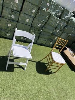Chiavari Chairs/ Sillas Chiavari De Resina
