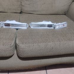 these are clear front bumper signal lights for Honda Accord from 1988 to 1990$50