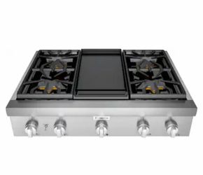 Thermador - Professional 36" Gas Rangetop with 4 Pedestal Star Burners, Griddle and LP Conversion - Silver