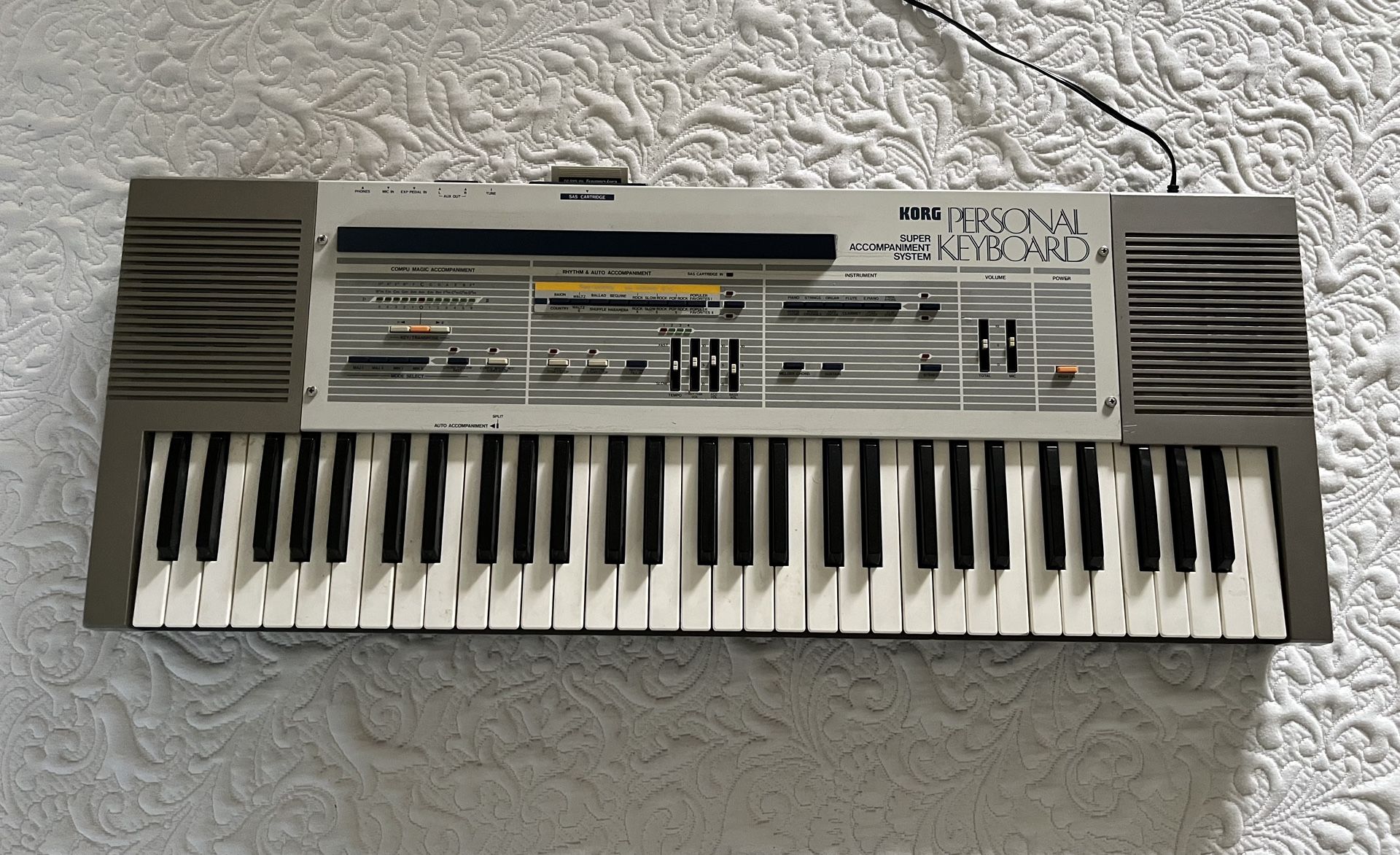 KORG SAS Super Accompaniment System Personal Keyboard Synthesizer w/ SC-02 Cartridge