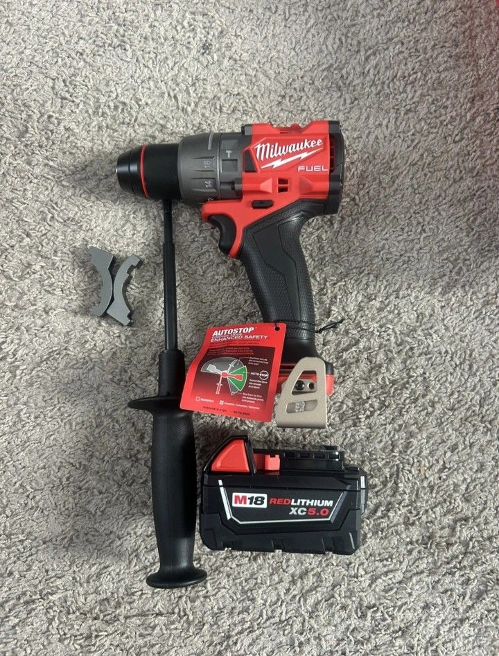 Milwaukee HAMMER DRILL And BATTERY 